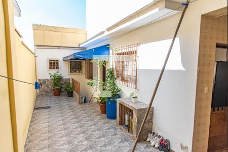 Casa à venda com 400m², 3 quartos e 5 vagas Casa à venda com 400m², 3 quartos e 5 vagasQuintal