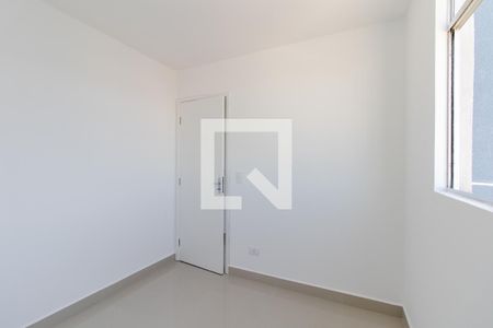Quarto 2 de apartamento para alugar com 3 quartos, 56m² em Fanny, Curitiba