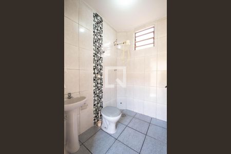 Casa à venda com 200m², 3 quartos e 3 vagas Casa à venda com 200m², 3 quartos e 3 vagasBanheiro de Serviço