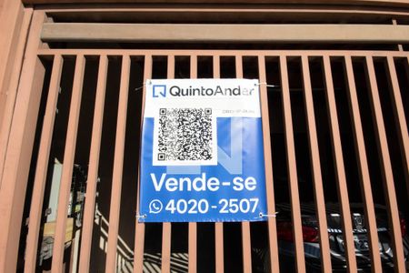 Casa à venda com 200m², 3 quartos e 3 vagas Casa à venda com 200m², 3 quartos e 3 vagasPlaca