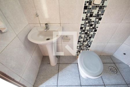 Casa à venda com 200m², 3 quartos e 3 vagas Casa à venda com 200m², 3 quartos e 3 vagasBanheiro de Serviço