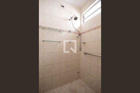 Casa à venda com 200m², 3 quartos e 3 vagas Casa à venda com 200m², 3 quartos e 3 vagasBanheiro Corredor