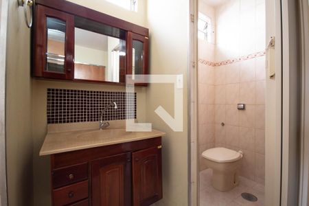 Casa à venda com 200m², 3 quartos e 3 vagas Casa à venda com 200m², 3 quartos e 3 vagasBanheiro Corredor