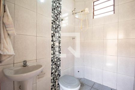 Casa à venda com 200m², 3 quartos e 3 vagas Casa à venda com 200m², 3 quartos e 3 vagasBanheiro de Serviço