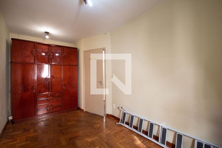 Casa à venda com 200m², 3 quartos e 3 vagas Casa à venda com 200m², 3 quartos e 3 vagasQuarto 2