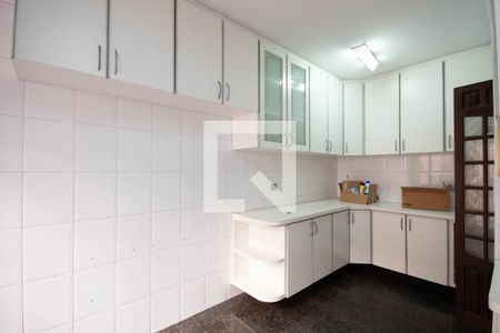 Casa à venda com 200m², 3 quartos e 3 vagas Casa à venda com 200m², 3 quartos e 3 vagasCozinha