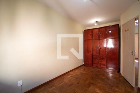 Casa à venda com 200m², 3 quartos e 3 vagas Casa à venda com 200m², 3 quartos e 3 vagasQuarto 2