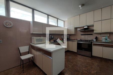 Casa à venda com 450m², 4 quartos e 3 vagasCozinha