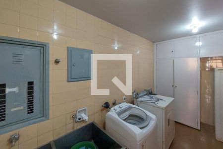 Casa à venda com 450m², 4 quartos e 3 vagasÁrea de Serviço