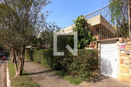 Casa à venda com 450m², 4 quartos e 3 vagasFachada