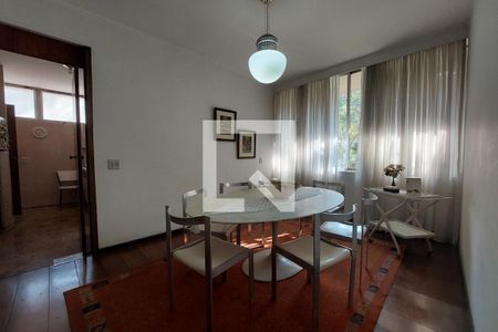 Casa à venda com 450m², 4 quartos e 3 vagasCopa