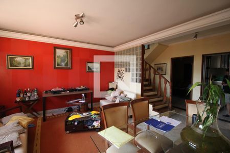 Sala de casa à venda com 3 quartos, 190m² em Vila São Paulo, São Paulo