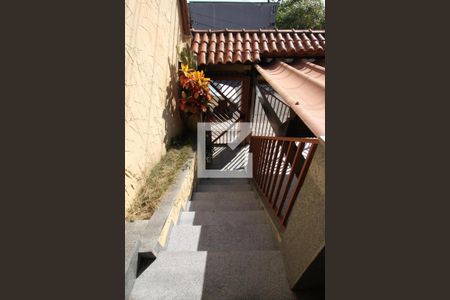 Casa à venda com 190m², 3 quartos e 3 vagasEscada Garagem