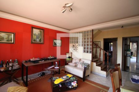 Sala de casa à venda com 3 quartos, 190m² em Vila São Paulo, São Paulo