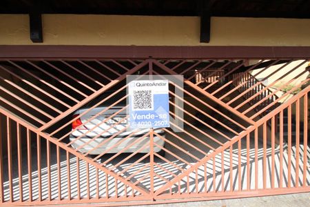 Casa à venda com 190m², 3 quartos e 3 vagasFachada