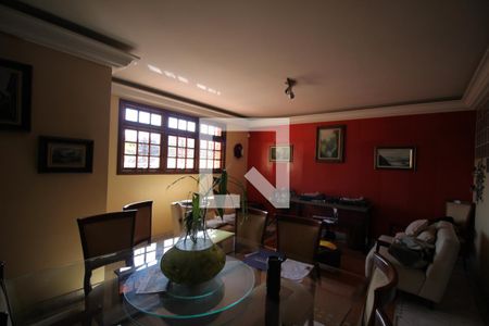 Sala de casa à venda com 3 quartos, 190m² em Vila São Paulo, São Paulo