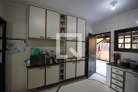 Casa à venda com 190m², 3 quartos e 3 vagasCozinha - Armários