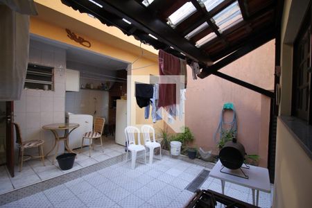 Casa à venda com 190m², 3 quartos e 3 vagasQuintal