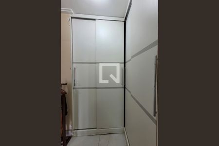 Casa à venda com 179m², 3 quartos e 4 vagas Casa à venda com 179m², 3 quartos e 4 vagasCloset da suíte