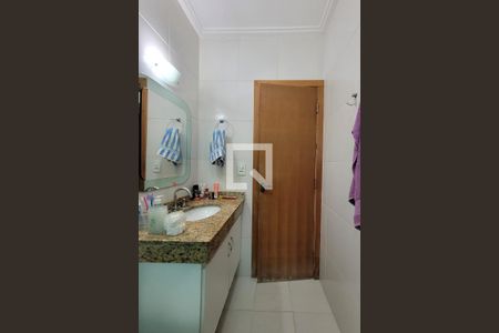 Casa à venda com 179m², 3 quartos e 4 vagas Casa à venda com 179m², 3 quartos e 4 vagasBanheiro Social