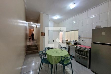 Casa à venda com 179m², 3 quartos e 4 vagas Casa à venda com 179m², 3 quartos e 4 vagasCozinha
