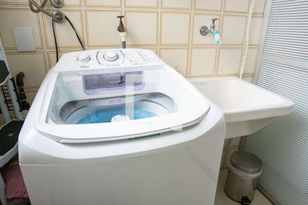 Apartamento à venda com 64m², 2 quartos e 1 vagaÁrea de Serviço