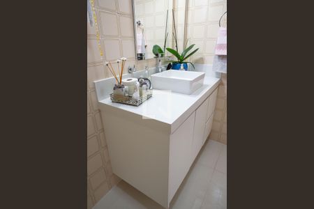 Apartamento à venda com 64m², 2 quartos e 1 vagaBanheiro