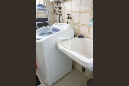 Apartamento à venda com 64m², 2 quartos e 1 vagaÁrea de Serviço