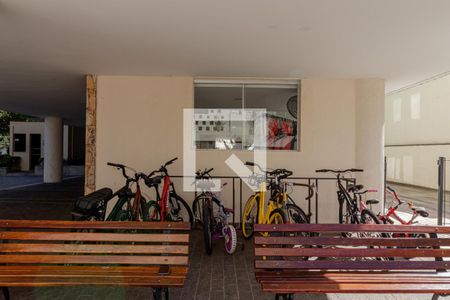 Studio para alugar com 76m², 2 quartos e 1 vaga Studio para alugar com 76m², 2 quartos e 1 vagaBicicletário