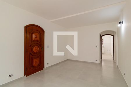 Casa para alugar com 100m², 3 quartos e 2 vagasSala