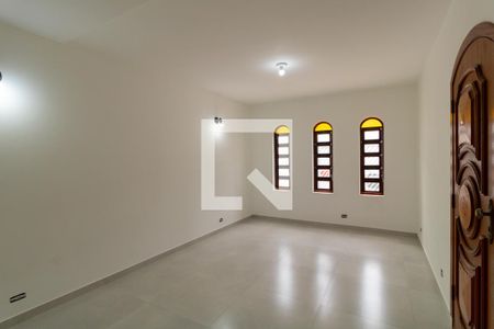 Casa para alugar com 100m², 3 quartos e 2 vagasSala