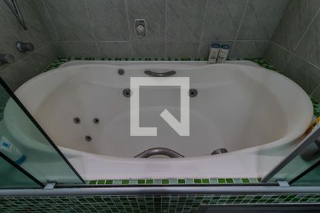 Apartamento à venda com 100m², 2 quartos e 1 vagaBanheiro da Suíte