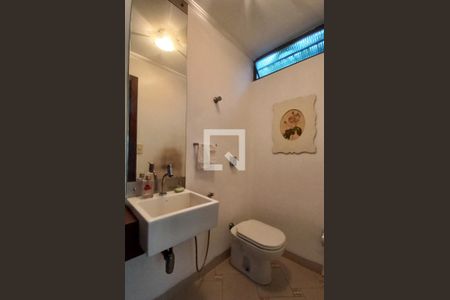 Casa à venda com 180m², 3 quartos e 2 vagas Casa à venda com 180m², 3 quartos e 2 vagasLavabo