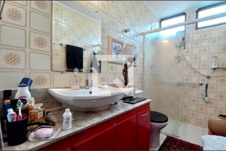 Casa à venda com 180m², 3 quartos e 2 vagas Casa à venda com 180m², 3 quartos e 2 vagasBanheiro da Suíte