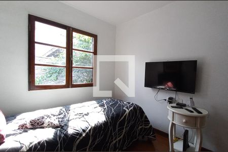 Casa à venda com 180m², 3 quartos e 2 vagas Casa à venda com 180m², 3 quartos e 2 vagasQuarto 2