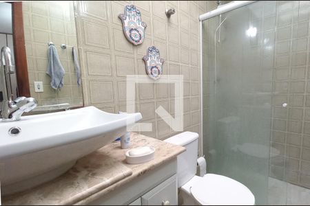 Casa à venda com 180m², 3 quartos e 2 vagas Casa à venda com 180m², 3 quartos e 2 vagasBanheiro Social