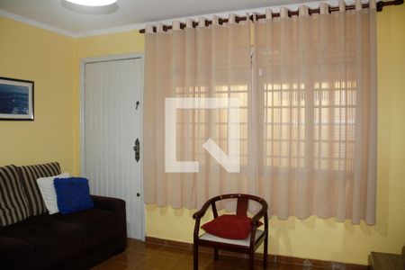 Casa à venda com 200m², 2 quartos e 2 vagasSala