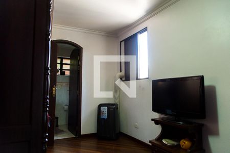 Casa à venda com 600m², 4 quartos e 6 vagasSuíte