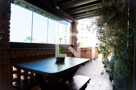 Casa à venda com 600m², 4 quartos e 6 vagasChurrasqueira