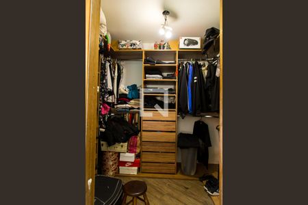 Casa à venda com 600m², 4 quartos e 6 vagasCloset do Quarto 4