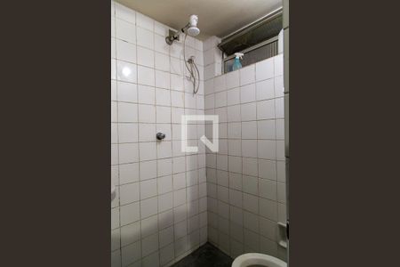 Casa à venda com 600m², 4 quartos e 6 vagasBanheiro da garagem