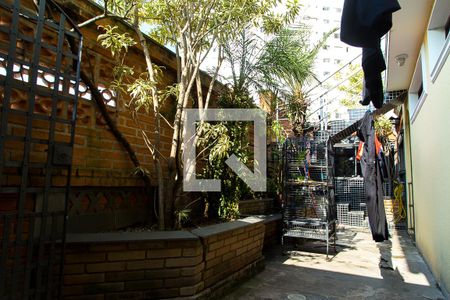 Casa à venda com 600m², 4 quartos e 6 vagasCorredor