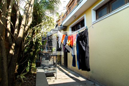 Casa à venda com 600m², 4 quartos e 6 vagasCorredor