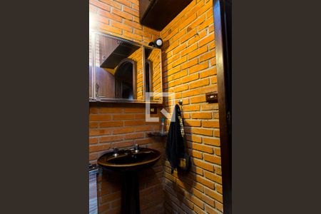 Casa à venda com 600m², 4 quartos e 6 vagasBanheiro Social