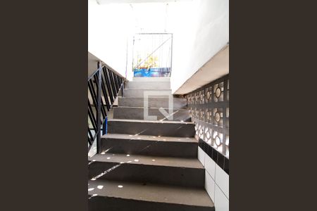 Casa à venda com 600m², 4 quartos e 6 vagasEscada para Garagem