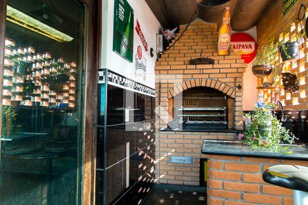 Casa à venda com 600m², 4 quartos e 6 vagasChurrasqueira