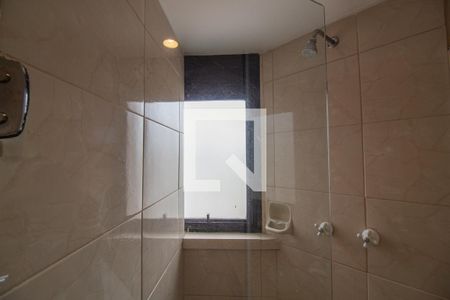 Banheiro de apartamento à venda com 1 quarto, 50m² em Campo Belo, São Paulo