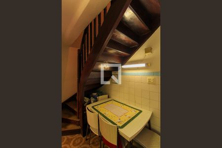 Casa à venda com 120m², 4 quartos e 1 vaga Casa à venda com 120m², 4 quartos e 1 vagaCozinha