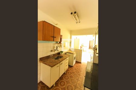 Casa à venda com 120m², 4 quartos e 1 vaga Casa à venda com 120m², 4 quartos e 1 vagaCozinha