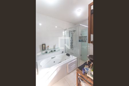 Casa à venda com 143m², 2 quartos e 2 vagas Casa à venda com 143m², 2 quartos e 2 vagasBanheiro suíte